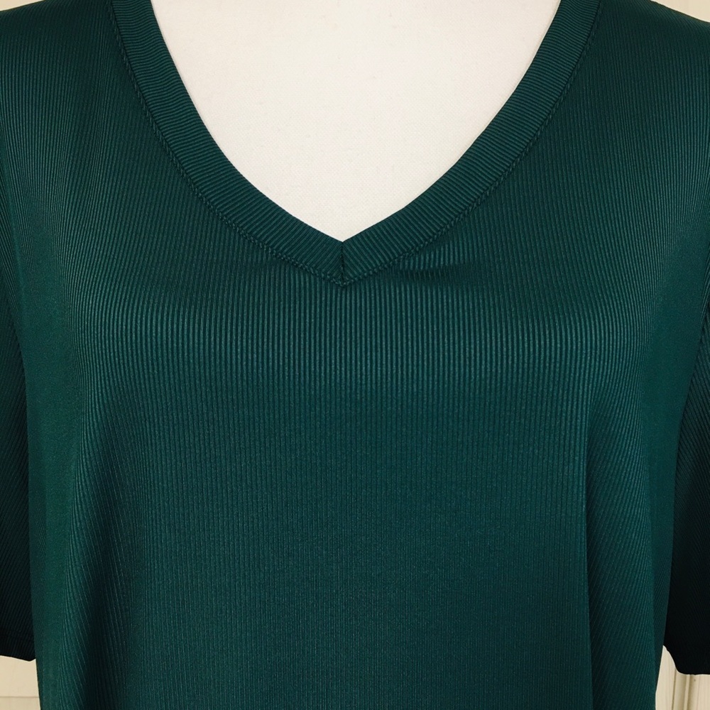 LuLaRoe Iris Tunic Hunter green XL 18/20 NWT